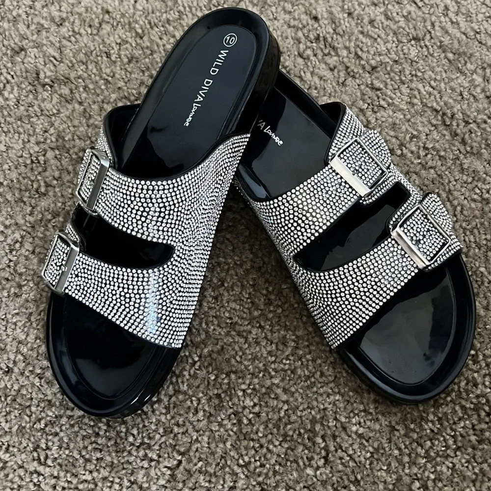 Womens sandals - Picture 2 of 2